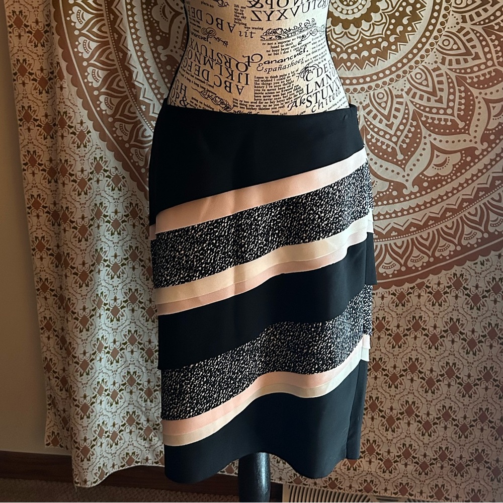 White House Black Market Tiered Colorblock Sheath Pencil Skirt - Size 6